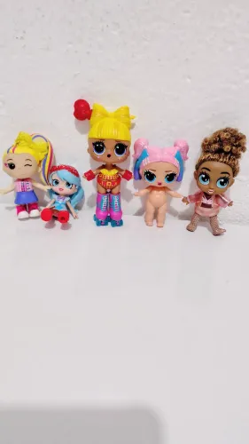 Lote de bonecas em miniatura