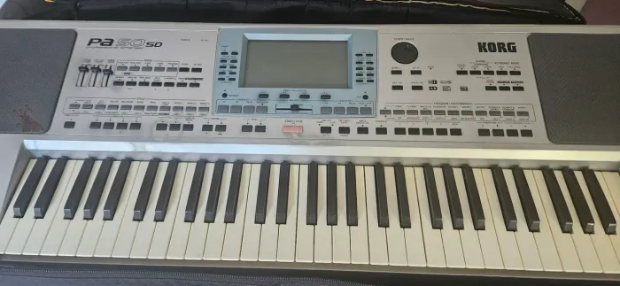 Teclado PA 50SD Korg