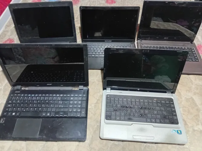 Vendo estes notebooks no estado como estão nas fotos nao tenho fonte pra testar 