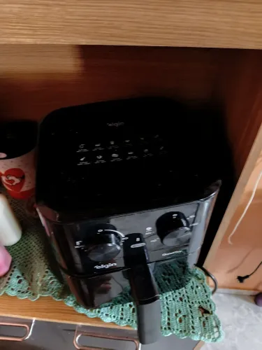 Air frier Elgin preta nova