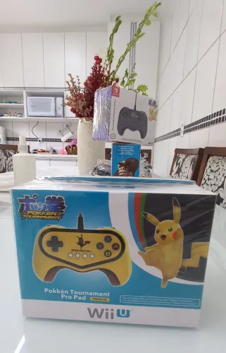 CONTROLE PARA WII-U SÉRIE TEMÁTICA POKKEN TOURNAMENT PRO PAD PIKACHU NOVO SEM USO 