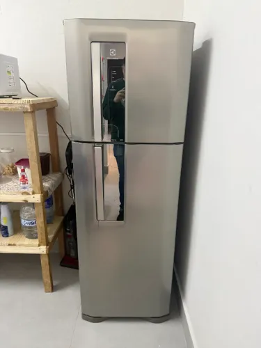 GELADEIRA ELECTROLUX (SUCATA)