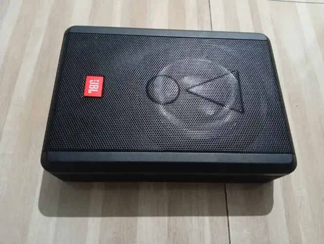 Caixa JBL
