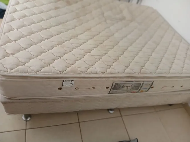 Cama box e colchão