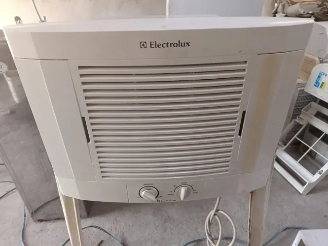 Vendo ar condicionado Eletrolux 110 volts/7500 btus