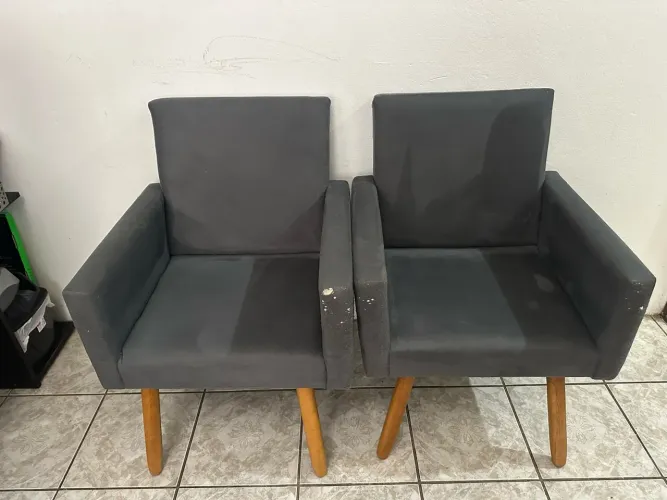poltronas e puffs