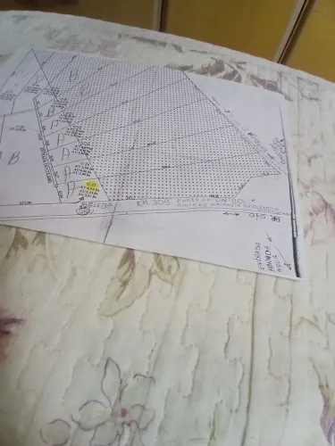 Lote a 25 km de três marias