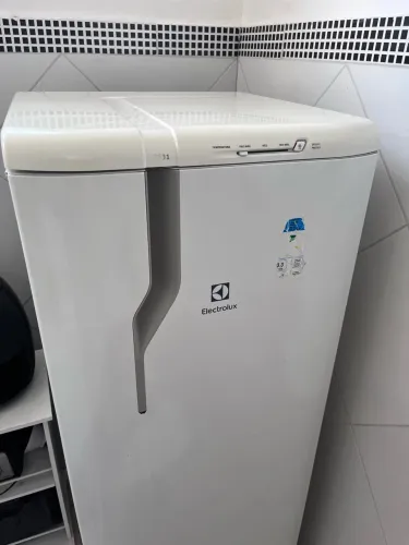 Geladeira Electrolux RE31