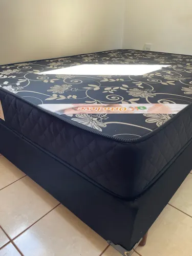 Colchão e Box Casal