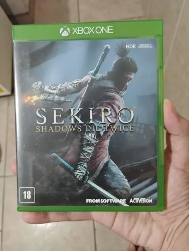 Jogo Sekiro com Pôster para Xbox One