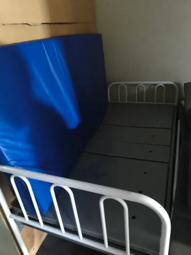Cama hospitalar perfeito estado com colchão e o outro colchão pneumático inflável massagea