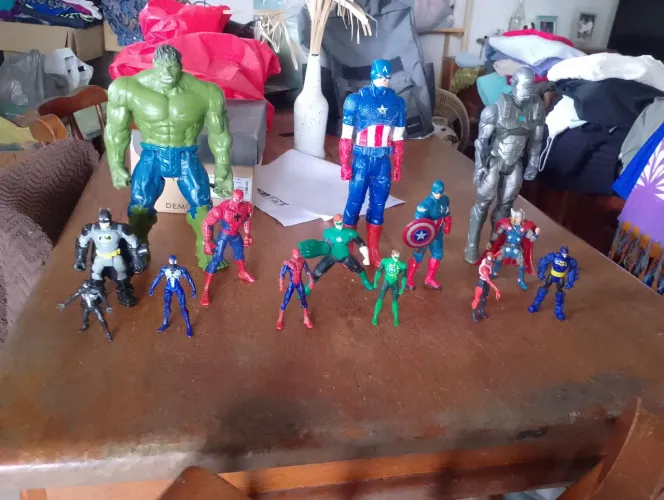 BOBECOS SUPER HERÓIS VÁRIOS 
