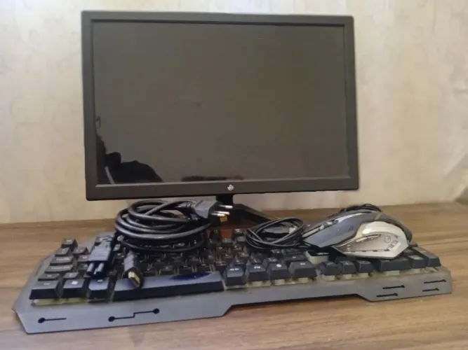 Monitor Fox