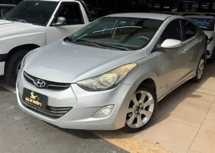 Hyundai Elantra GLS 1.8 16V Aut. 2013