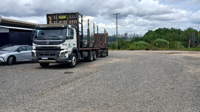 Volvo fmx plataforma romeu mais julieta