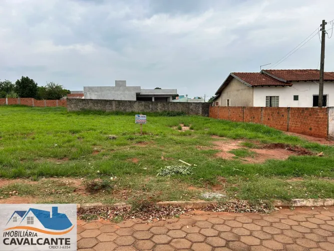 Terreno a venda no centro de Marilena-PR.