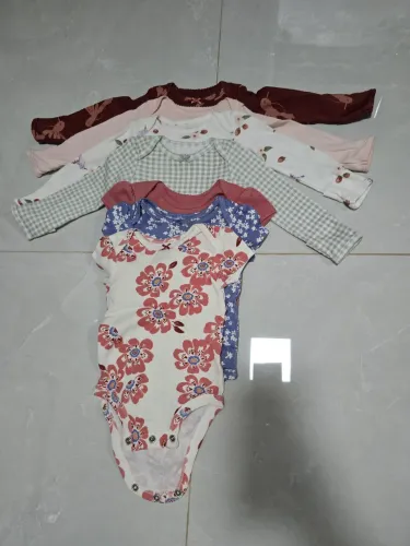 7 Bodies carters menina 3 meses