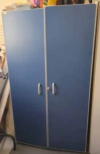 Armário de Escritório 2 Portas com Chave