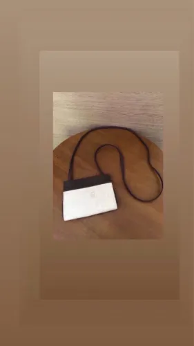 Bolsa em  napa e  detalhes em couro