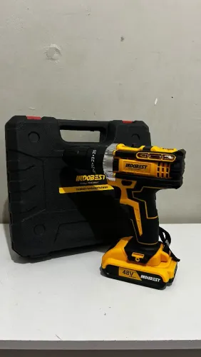 FURADEIRA E PARAFUSADEIRA 48V