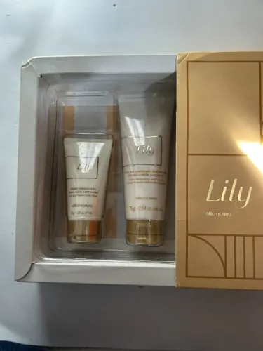 Kit Lily O Boticário - Creme Corporal e Creme para Mãos com Caixa