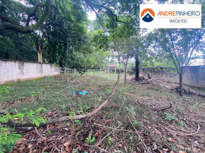 Terreno de Alto Padrãoà Venda no Enseada das Garças | 1.930m² com 20m de Frente, Próximo à