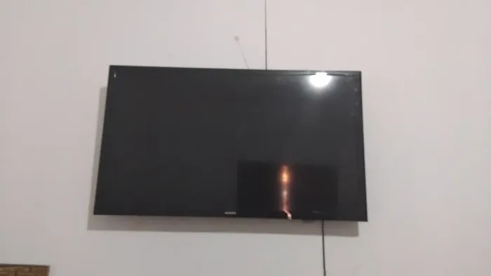 Estou vendendo  tv 32 polegada HD