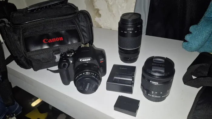 Canon T7 com 3 lentes
