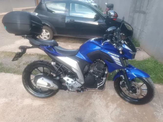 Vendo fazer FZ25