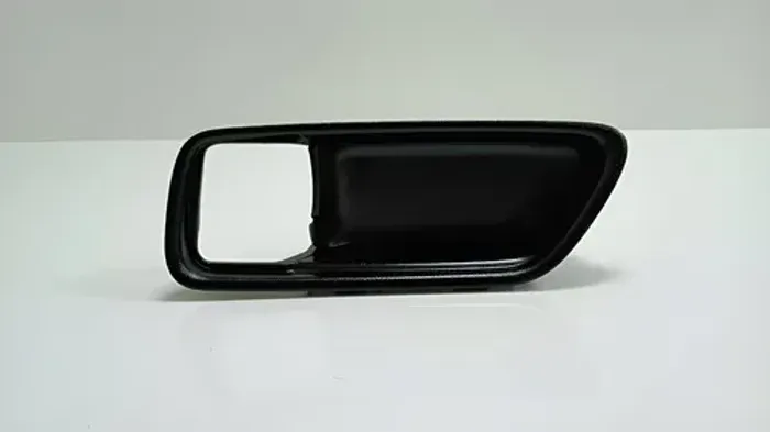 Moldura Maçaneta Dianteira Esq Toyota Corolla Cross 2022 Preto Dianteira