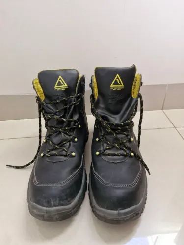 Botina 44 Delta Plus
