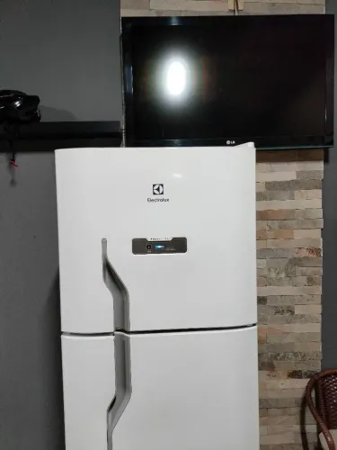 Geladeira Electrolux Frost Free 371 litros.