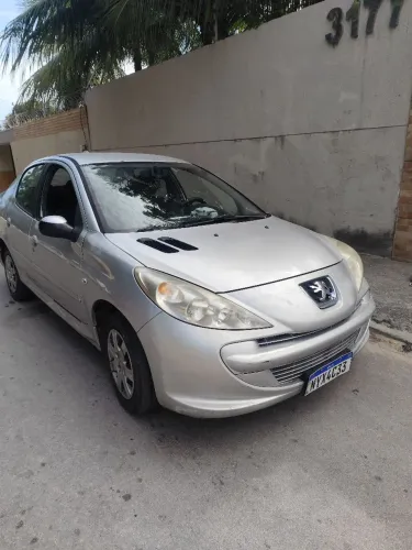Peugeot 207 Sedan Passion XR 1.4 Flex 8V 4P 2012