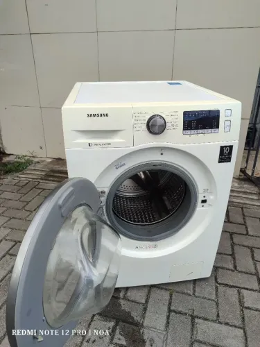 Lava e seca Samsung