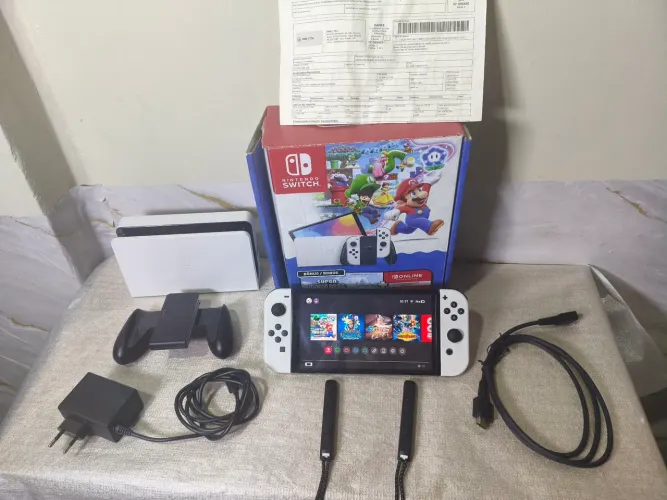 Switch OLED com nota fiscal com jogos/aceito cartão ate 18x