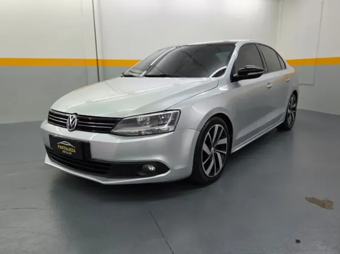 Volkswagen Jetta Comfortline 2.0 T.flex 8V 4P Tipt. 2013