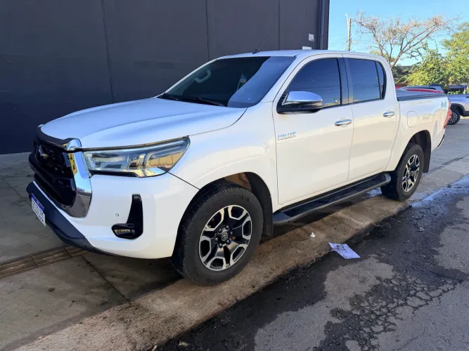 Toyota Hilux CD SRV 4X4 2.8 TDI Diesel Aut. 2024