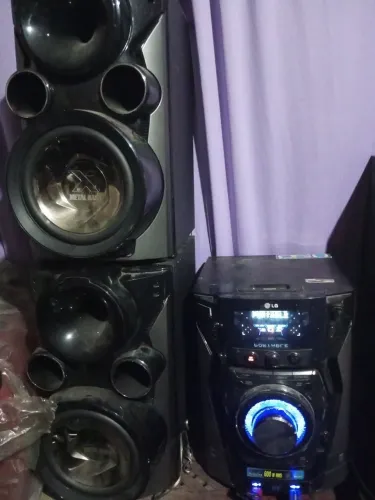 Vendo Som da LG
