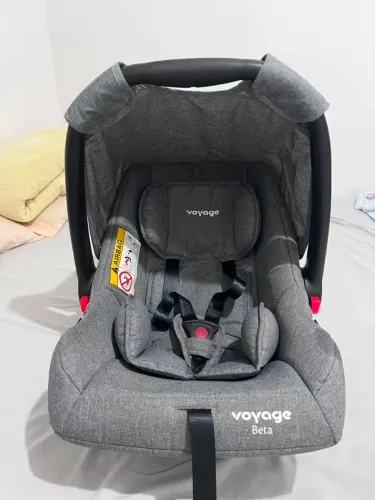 Bebê conforto Voyage Beta