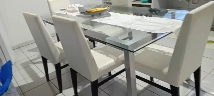 Mesa de jantar 6 cadeiras