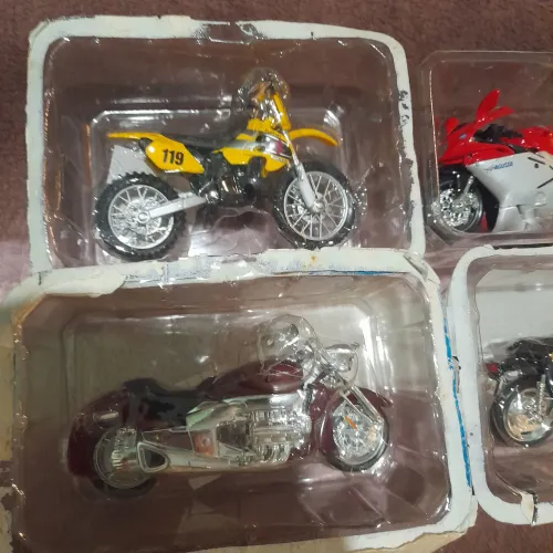 Miniatura de motos.