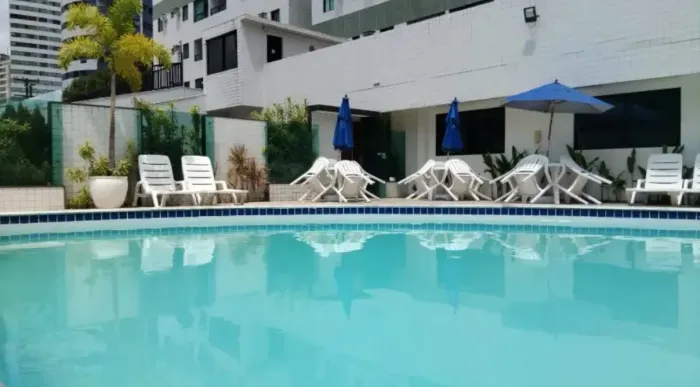 APARTAMENTO DE LUXO NO 21º ANDAR NA TORRE - VISTA EXCLUSIVA E CONDOMÍNIO COMPLETO!