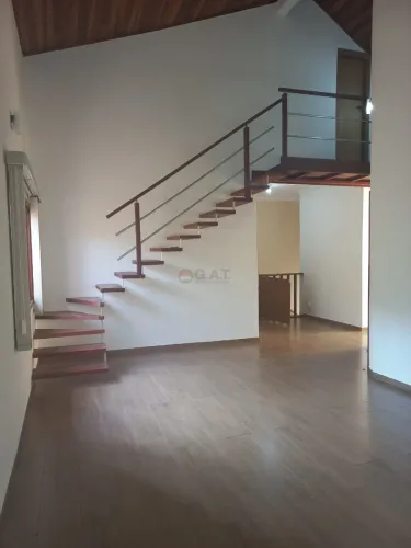 Casa em Condomínio à Venda em Sorocaba-SP: 3 quartos, 1 suíte, 2 salas, 1 banheiro, 2 vaga