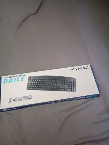 TECLADO NOVO NUNCA USADO!