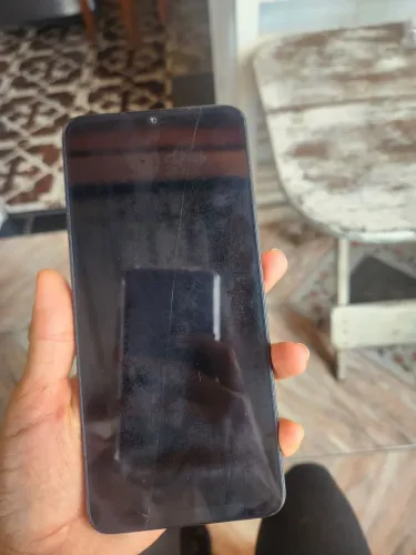 Vendo Redmi 13C - Com marcas de uso 