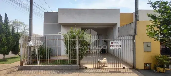 Casa com 2 dormitórios à venda, 87 m² por R$ 230.000,00 - Yamanaka - Marialva/PR
