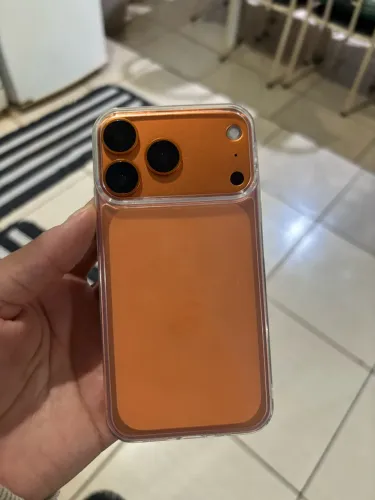 iPhone X 256GB na carcaça do 17 Pro