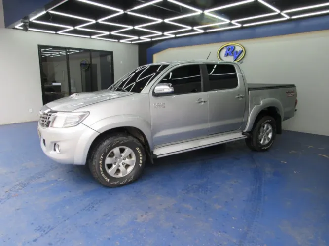 Toyota Hilux SW4 SRV D4-d 4X4 3.0 TDI Dies. AUT 2013