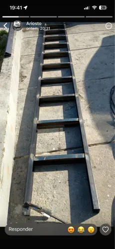 Faço escadas de metal e muitos outros serviços 