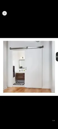 Vendo uma porta de correr branca praimer , 2,10x 100 kit alumínio